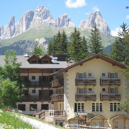 Hotel Majon Miramonti Canazei Exteriér fotografie